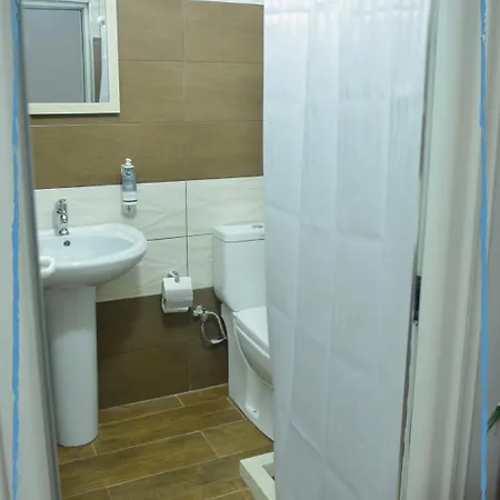 Hotel Bluebalcony Golem (Tirana)
